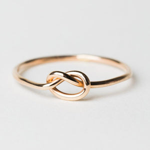 R404 - Knot Ring