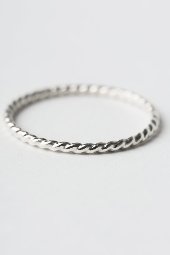 R419 - Twisted Stacking Ring