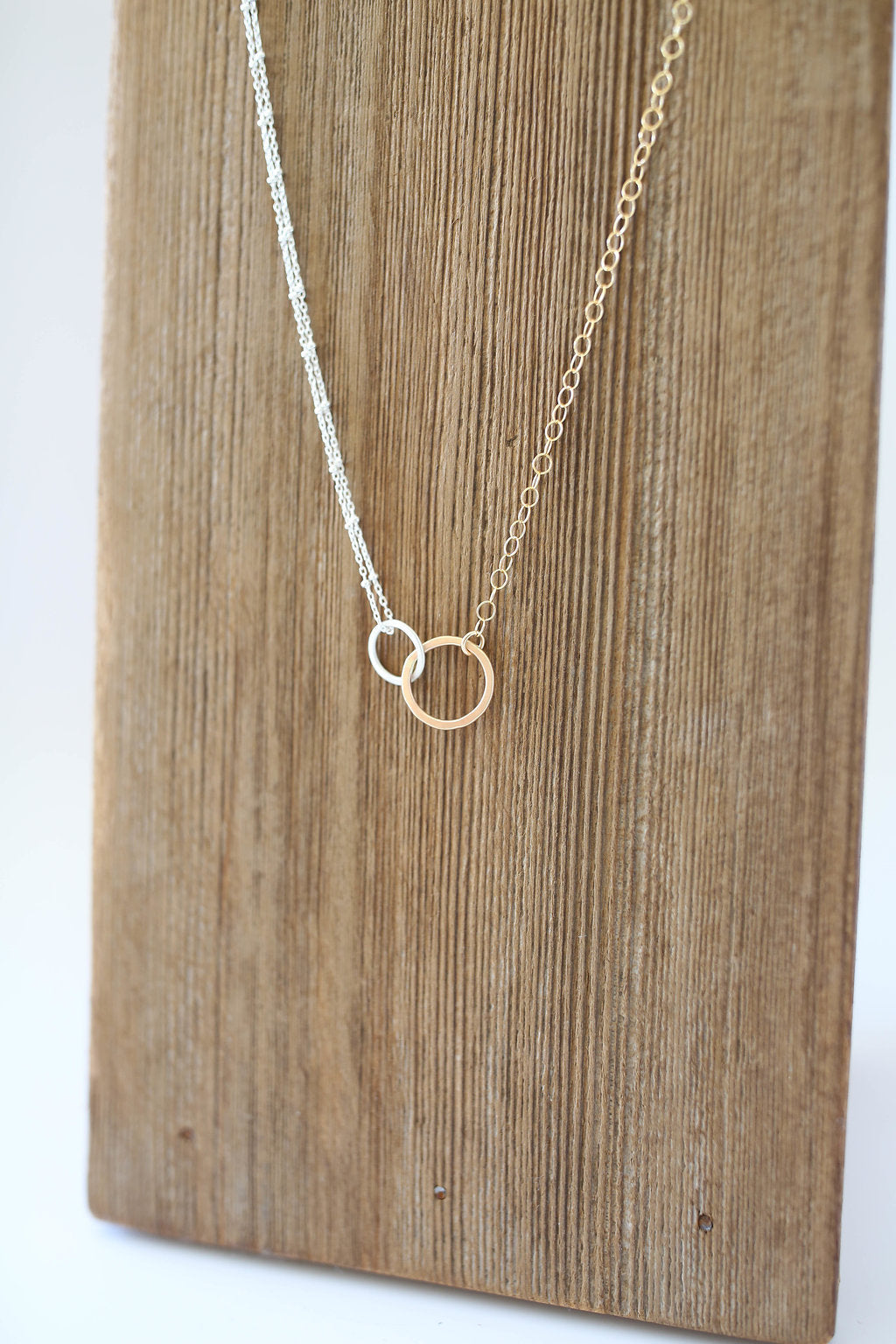 N201 Double Hoop Necklace